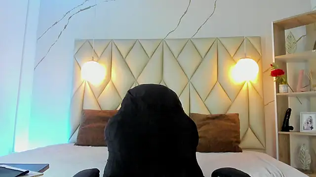 Snapshot of angelswets chatting on February 2026 02:13:02 PM angelswets online show from February 2026 02:13:02 PM