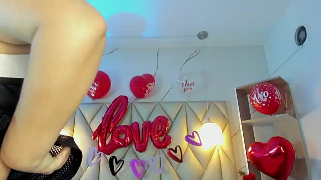 Snapshot of angelswets chatting on February 2026 03:08:02 PM angelswets online show from February 2026 03:08:02 PM