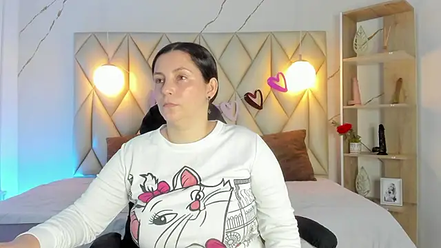 Snapshot of angelswets chatting on February 2026 02:04:02 PM angelswets online show from February 2026 02:04:02 PM