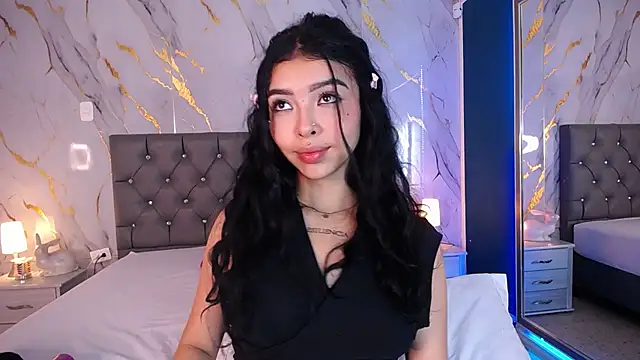 Snapshot of pettit_courtny chatting on March 2025 01:47:01 AM pettit courtny online show from March 2025 01:47:01 AM