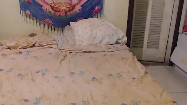 Snapshot of MissRebeka chatting on March 2025 09:37:01 PM MissRebeka online show from March 2025 09:37:01 PM