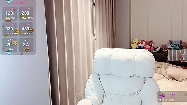 qiqi-666 online show from March 2026 06:30:01 AM