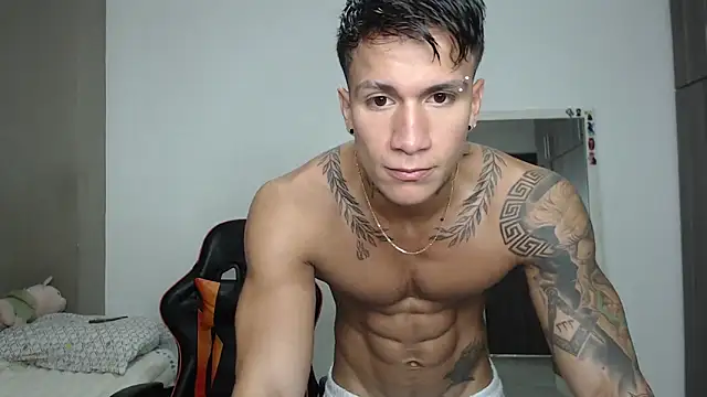 pettergrey1 online show from February 2026 01:23:01 PM