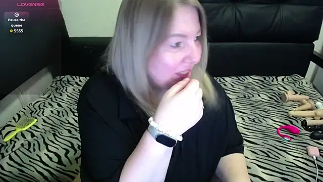 Snapshot of MARGARET_gem chatting on June 2026 06:51:02 AM MARGARET gem online show from June 2026 06:51:02 AM
