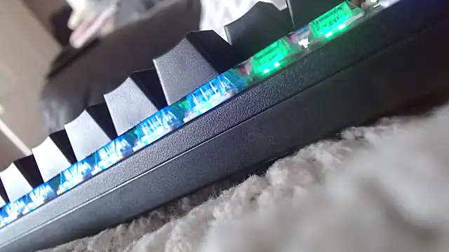 Snapshot of Heracles00 chatting on October 2025 02:21:02 PM Heracles00 online show from October 2025 02:21:02 PM