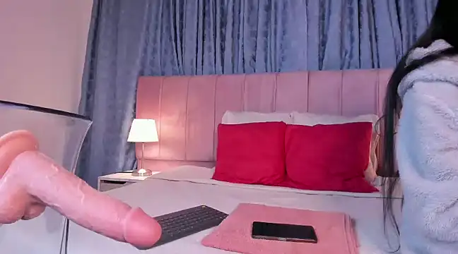 Snapshot of x_milu chatting on February 2025 09:21:02 PM x milu online show from February 2025 09:21:02 PM