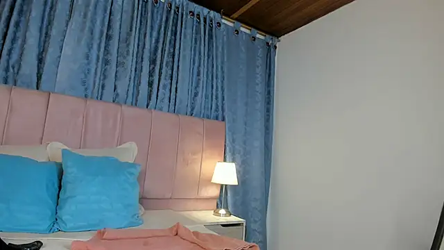 Snapshot of x_milu chatting on March 2025 11:31:02 PM x milu online show from March 2025 11:31:02 PM