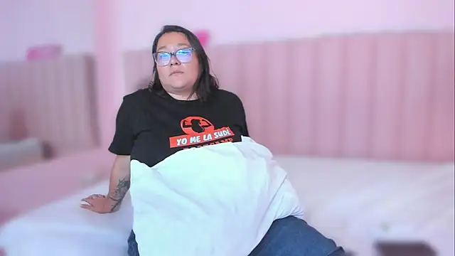 CinnamonCookiez online show from March 2025 06:34:01 PM