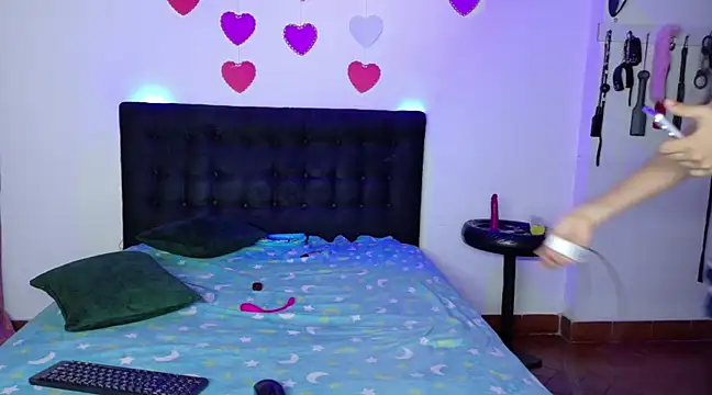 Snapshot of MadissomCute chatting on February 2025 01:16:02 AM MadissomCute online show from February 2025 01:16:02 AM