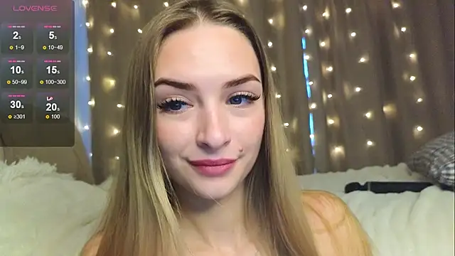 Snapshot of Soft_Eva chatting on December 2024 10:02:01 AM Soft Eva online show from December 2024 10:02:01 AM