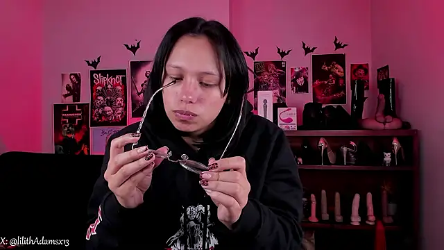 lilith-deveraux online show from February 2026 02:33:01 PM