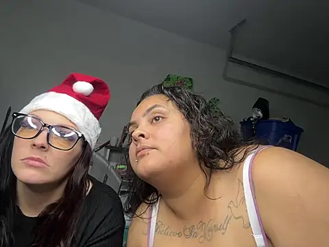 Snapshot of DatBishYouMiss chatting on December 2024 08:41:02 AM DatBishYouMiss online show from December 2024 08:41:02 AM