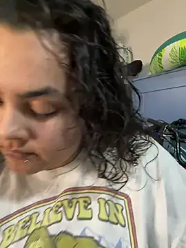 Snapshot of DatBishYouMiss chatting on January 2025 06:13:01 AM DatBishYouMiss online show from January 2025 06:13:01 AM