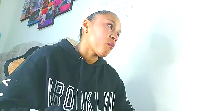 Samary thomas online show from October 2025 01:05:02 AM