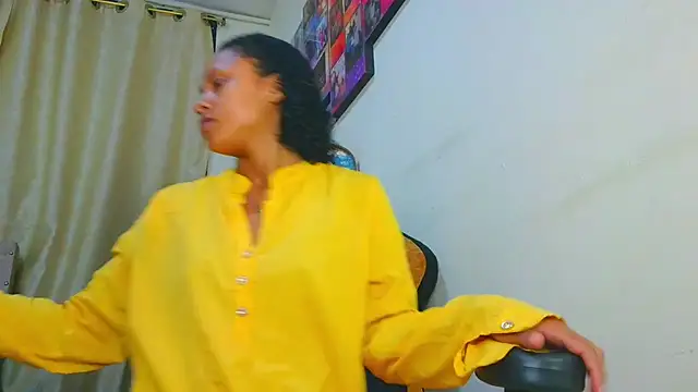 Samary thomas online show from April 2026 01:17:01 AM