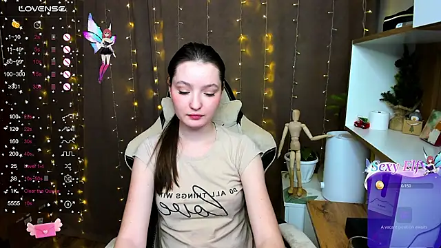 Snapshot of Fairyy_Moon chatting on December 2024 02:59:02 PM Fairyy Moon online show from December 2024 02:59:02 PM