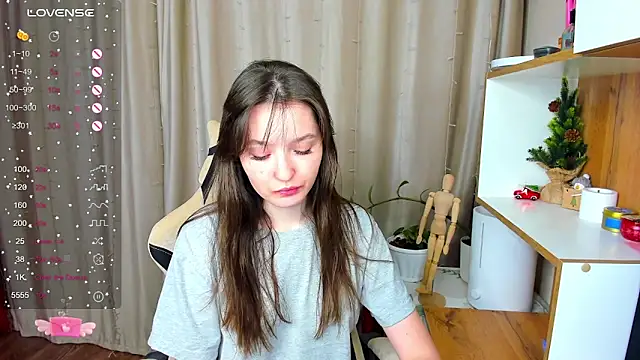 Snapshot of Fairyy_Moon chatting on January 2025 11:27:02 AM Fairyy Moon online show from January 2025 11:27:02 AM