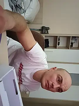 uleglasuczPL online show from January 2025 01:08:01 AM