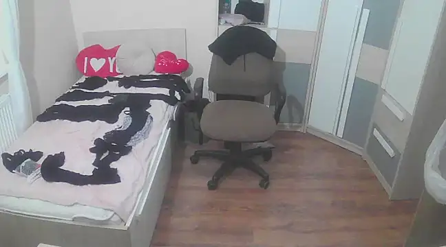 uleglasuczPL online show from February 2025 04:46:02 AM