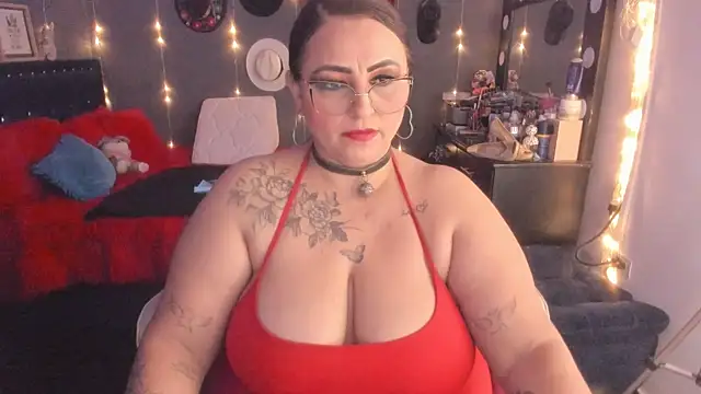 Snapshot of Ivonnee__ chatting on March 2025 04:54:02 AM Ivonnee online show from March 2025 04:54:02 AM