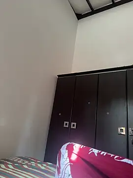 Dreamistofly online show from April 2026 03:26:01 AM