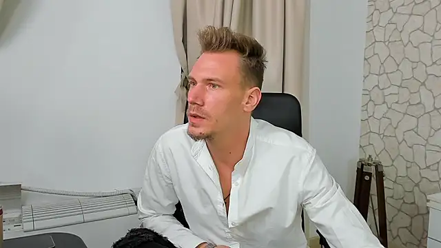 MateoBenjaminX online show from January 2025 11:48:02 PM