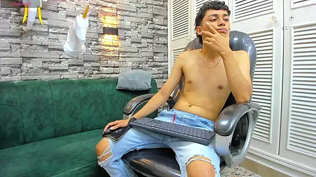 DamiBright online show from November 2025 05:36:02 PM