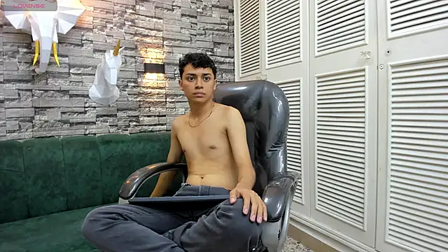 DamiBright online show from November 2025 05:22:01 PM