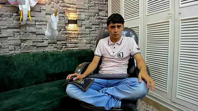 DamiBright online show from December 2025 05:43:02 PM