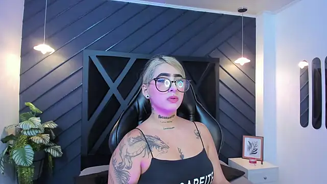 Alahia Dangelo online show from September 2025 11:34:02 AM