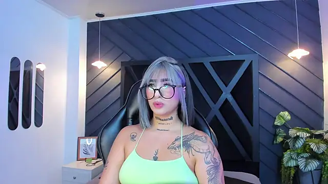 Alahia Dangelo online show from September 2025 11:33:02 AM