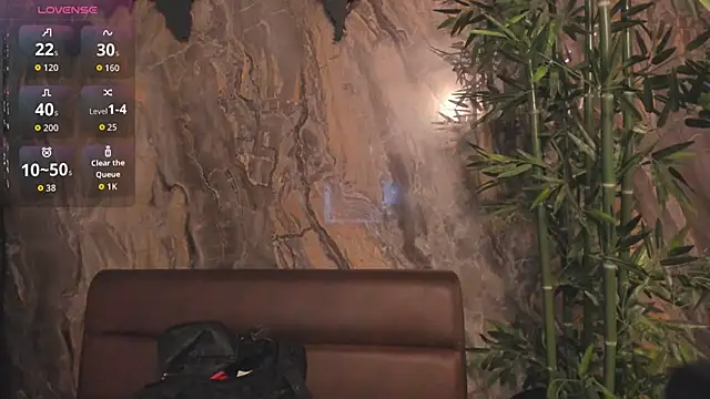 Alahia Dangelo online show from December 2025 05:19:02 PM