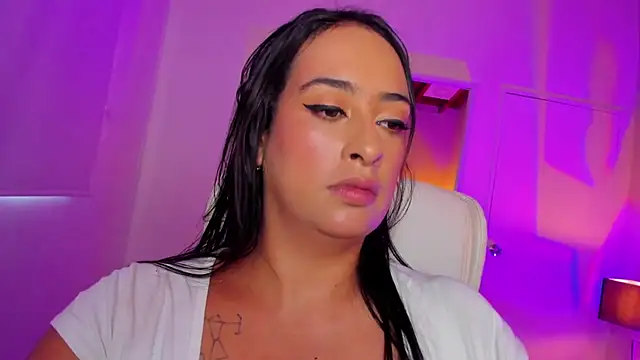 Snapshot of DaniRousse chatting on December 2024 08:36:02 PM DaniRousse online show from December 2024 08:36:02 PM