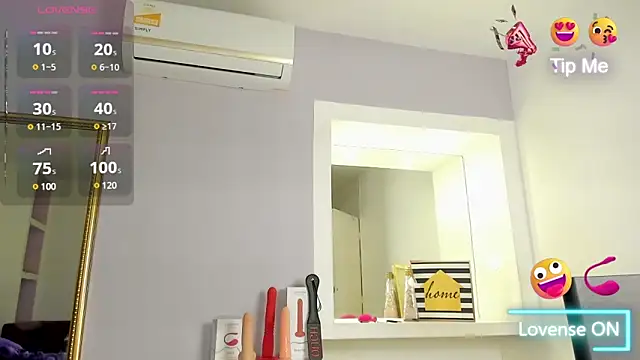 Snapshot of KarlaBelluci chatting on March 2025 11:09:02 AM KarlaBelluci online show from March 2025 11:09:02 AM