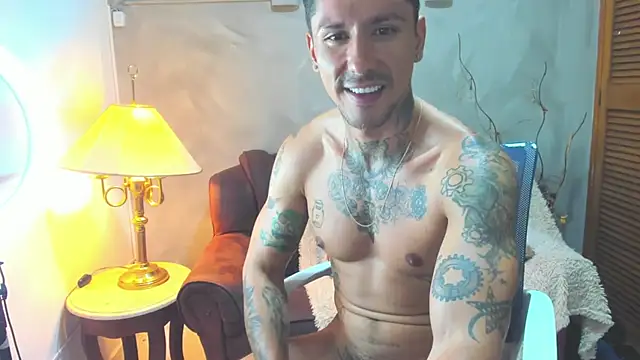 Snapshot of Dylanstonne chatting on January 2025 11:56:01 PM Dylanstonne online show from January 2025 11:56:01 PM