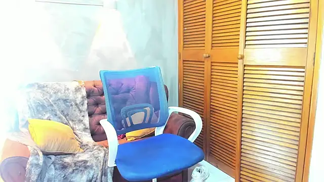 Snapshot of Dylanstonne chatting on January 2025 08:16:01 PM Dylanstonne online show from January 2025 08:16:01 PM