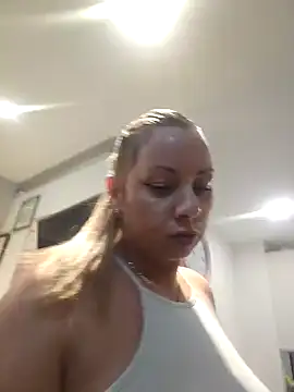 Sparkle2206 online show from October 2025 08:32:02 PM