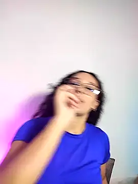 chunn liioo online show from January 2025 09:22:01 PM