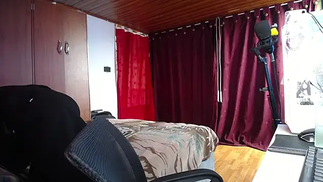 esjrobles online show from March 2025 04:54:01 PM