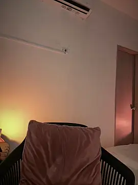 Pink Jazmin online show from March 2026 12:50:02 AM