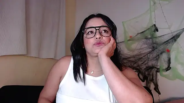 maraa lee online show from October 2025 01:35:01 AM