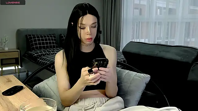 Dasha M online show from November 2025 02:08:01 PM