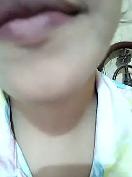 Snapshot of Anki-doll chatting on March 2025 06:00:02 AM Anki-doll online show from March 2025 06:00:02 AM