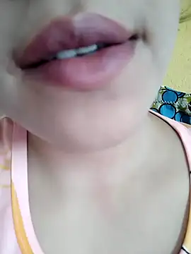 Snapshot of Anki-doll chatting on September 2025 06:03:01 AM Anki-doll online show from September 2025 06:03:01 AM