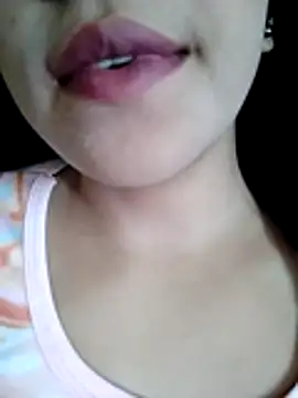 Snapshot of Anki-doll chatting on November 2025 05:43:02 AM Anki-doll online show from November 2025 05:43:02 AM