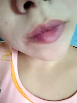 Snapshot of Anki-doll chatting on November 2025 05:38:01 AM Anki-doll online show from November 2025 05:38:01 AM