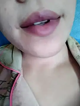 Snapshot of Anki-doll chatting on November 2025 05:43:01 AM Anki-doll online show from November 2025 05:43:01 AM