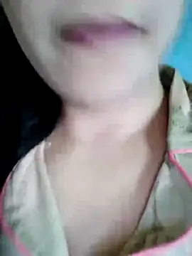 Snapshot of Anki-doll chatting on December 2025 05:35:01 AM Anki-doll online show from December 2025 05:35:01 AM