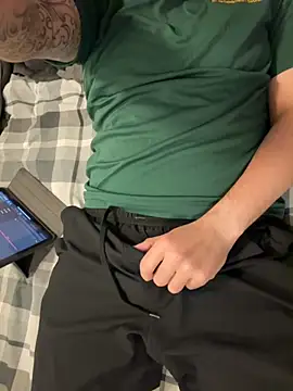 Snapshot of Dan8736 chatting on October 2025 10:45:01 AM Dan8736 online show from October 2025 10:45:01 AM