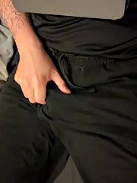 Snapshot of Dan8736 chatting on November 2025 07:13:01 PM Dan8736 online show from November 2025 07:13:01 PM